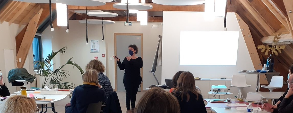 formations de professionnel·le·s et de bénévoles